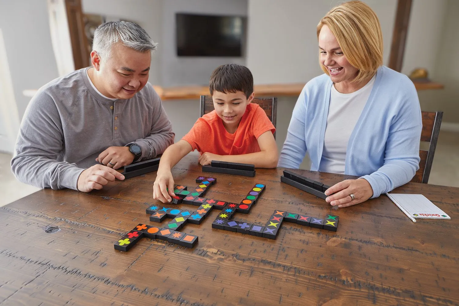 Qwirkle: Mix, Match, Score & Win!