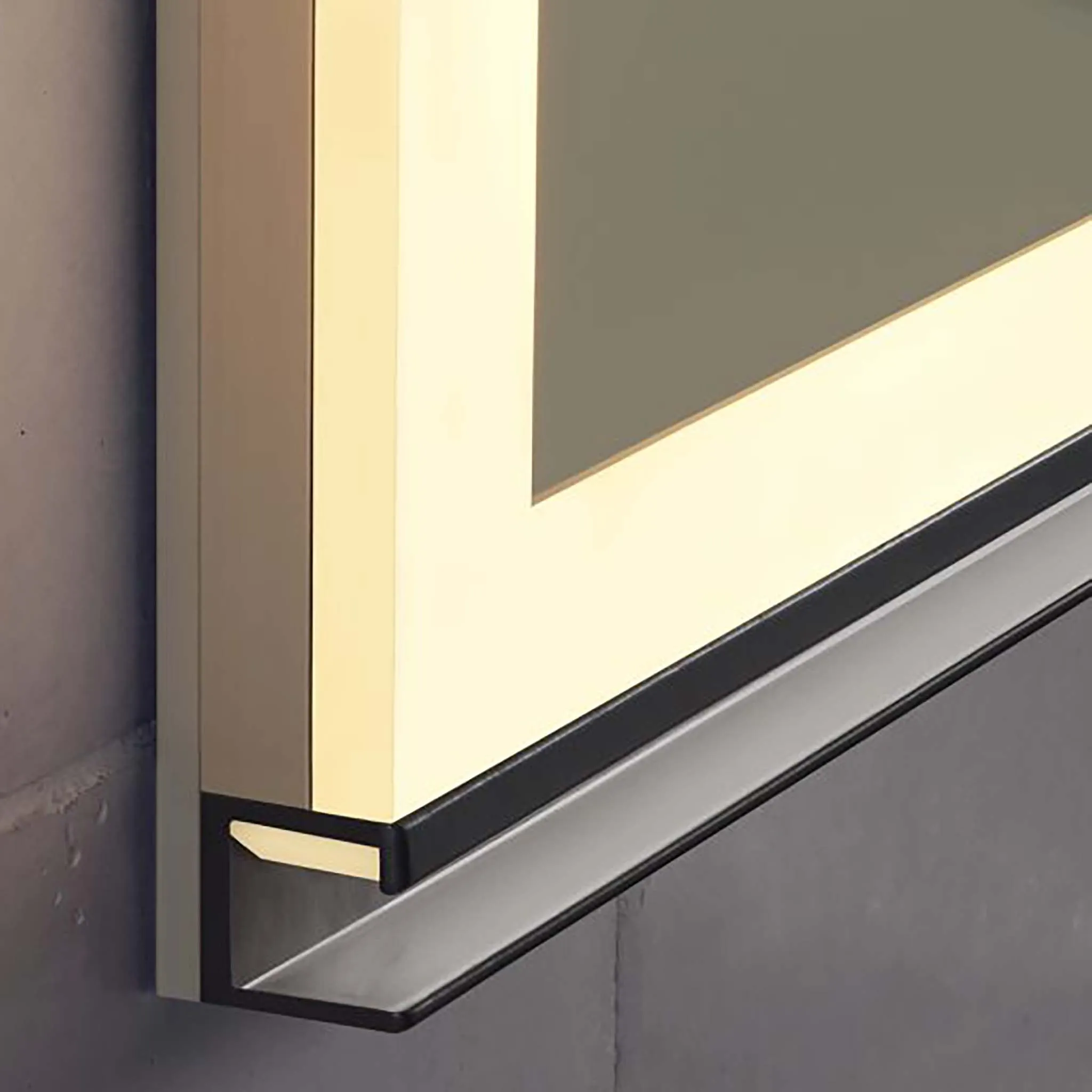 Robern Uplift Tech Mirror Cabinet