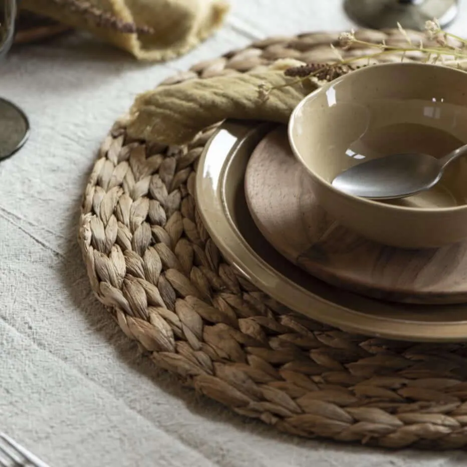 Round Placemat Water Hyacinth