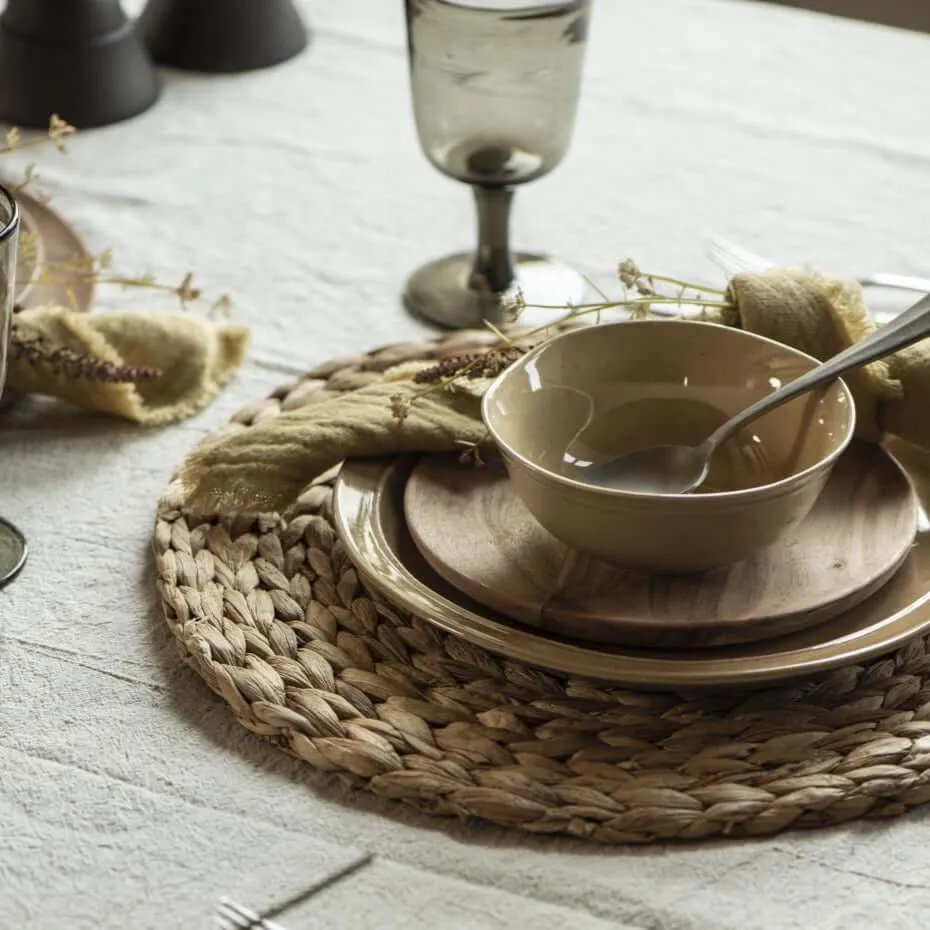 Round Placemat Water Hyacinth