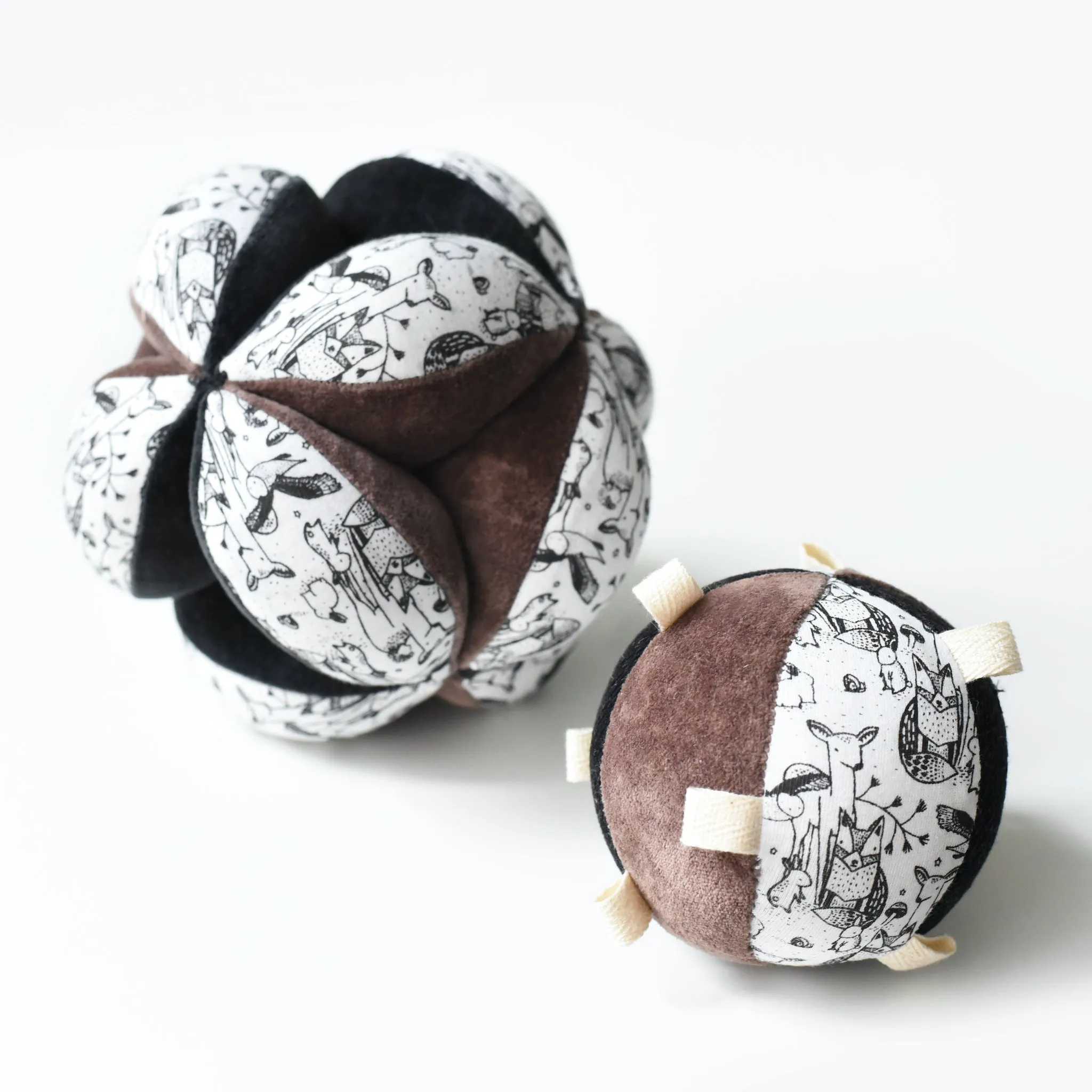 Taggy Ball with Rattle Woodland